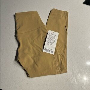 Lululemon Nulu yoga crop